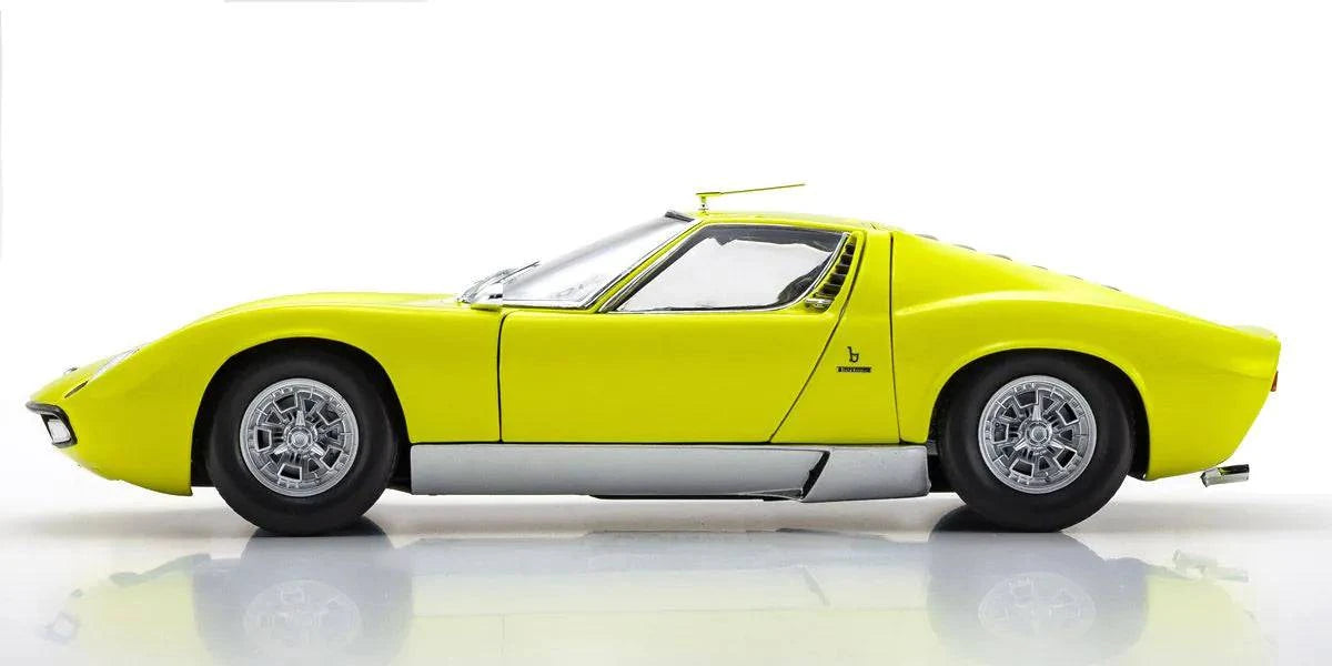 Kyosho - Lamborghini Miura P400 SV (Yellow/Silver) 1:18 Scale Model Car - Model Cars Canada Inc.