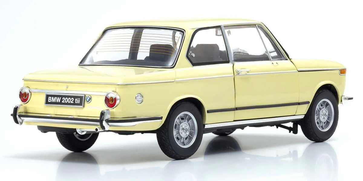 Kyosho - BMW 2002Tii (Beige) 1:18 Scale Model Car