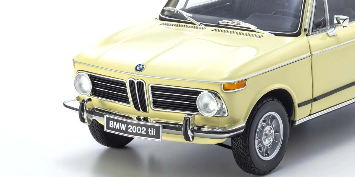 Kyosho - BMW 2002Tii (Beige) 1:18 Scale Model Car