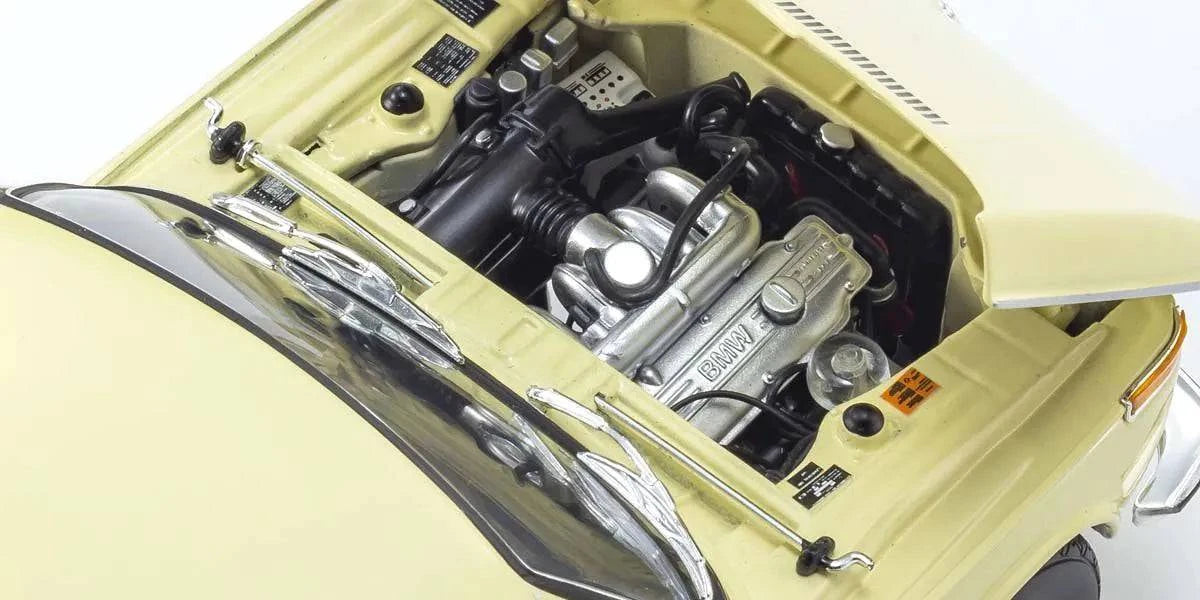 Kyosho - BMW 2002Tii (Beige) 1:18 Scale Model Car - Model Cars Canada Inc.
