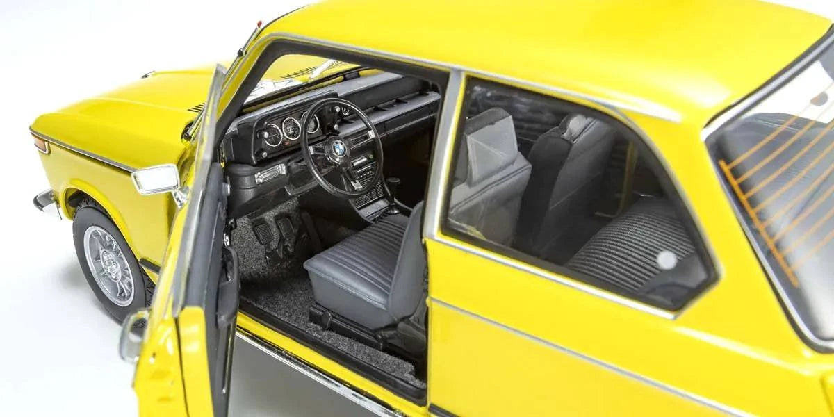 Kyosho - BMW 2002Tii (Yellow) 1:18 Scale Model Car - Model Cars Canada Inc.