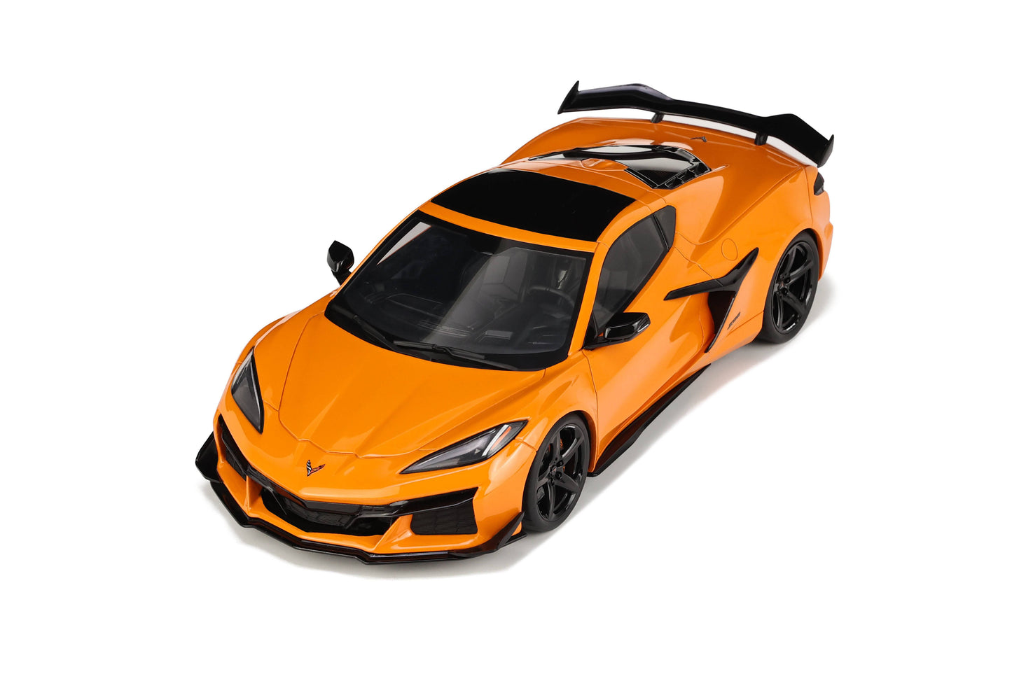 GT Spirit - Chevrolet Corvette (C8) Z06 (Orange) 1:18 Scale Model Car - Model Cars Canada Inc.