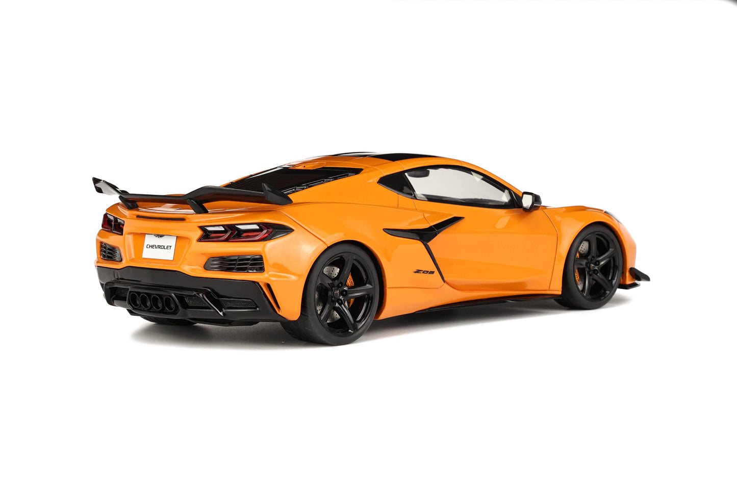 GT Spirit - Chevrolet Corvette (C8) Z06 (Orange) 1:18 Scale Model Car - Model Cars Canada Inc.