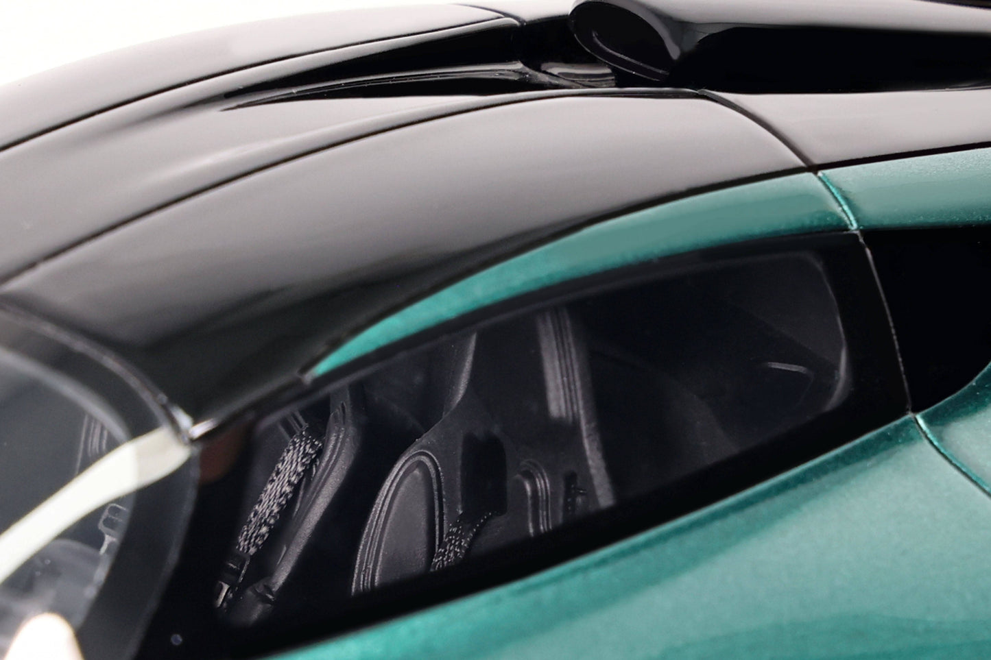 GT Spirit - Aston Martin Valkyrie (British Racing Green) 1:18 Scale Model Car - Model Cars Canada Inc.