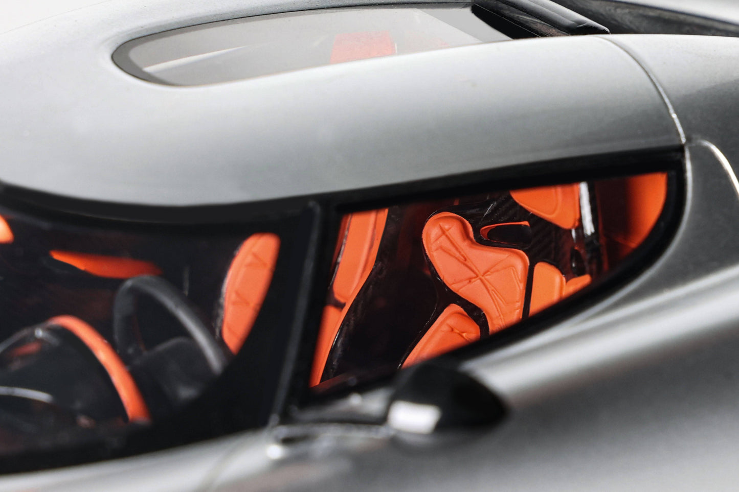 GT Spirit - Koenigsegg CC850 (Moon Silver) 1:18 Scale Model - Model Cars Canada Inc.