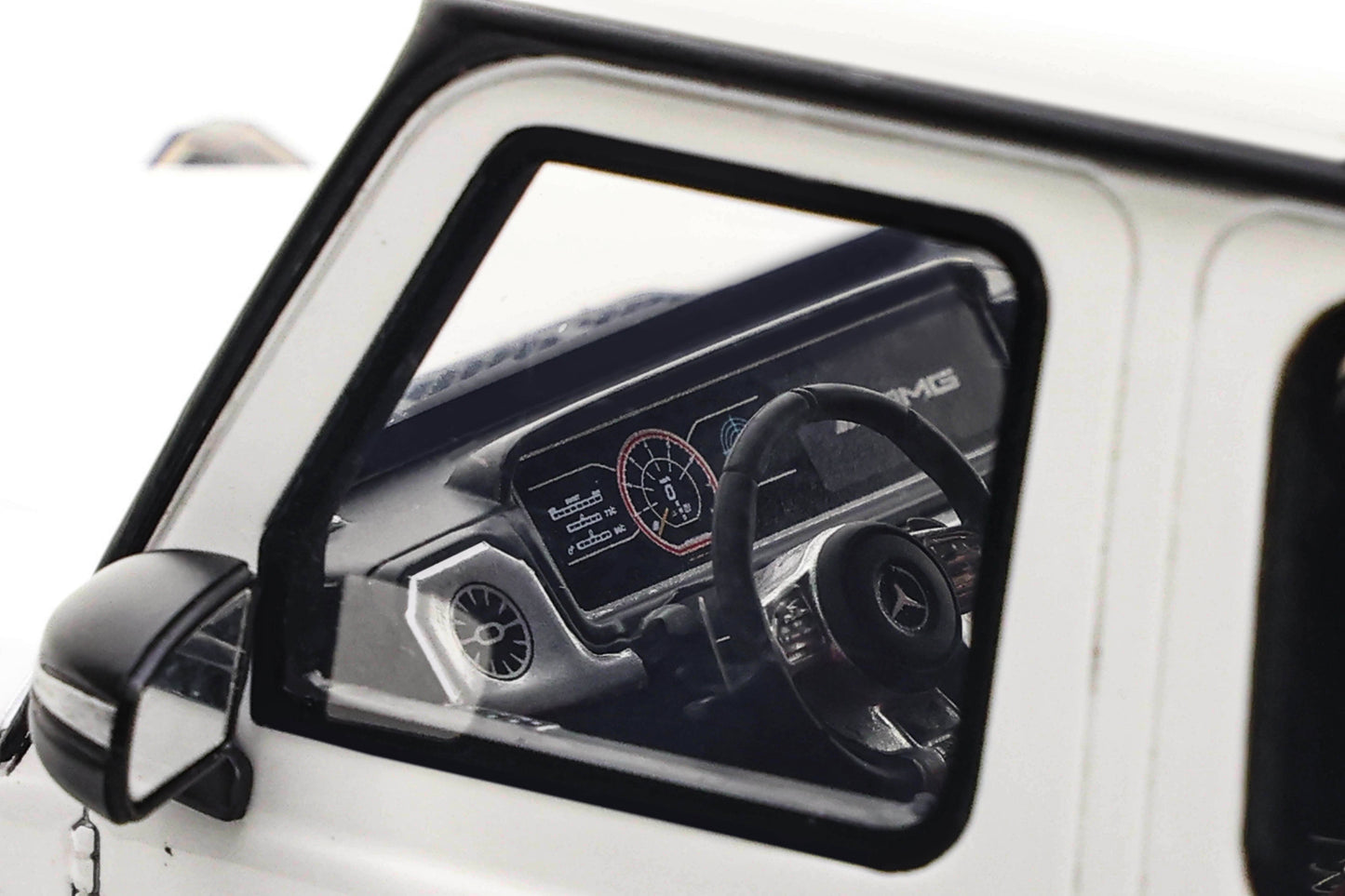 GT Spirit - Mercedes-Benz G63 AMG "Edition 55" (Designo Opalite Brilliant White) 1:18 Scale Model Car - Model Cars Canada Inc.