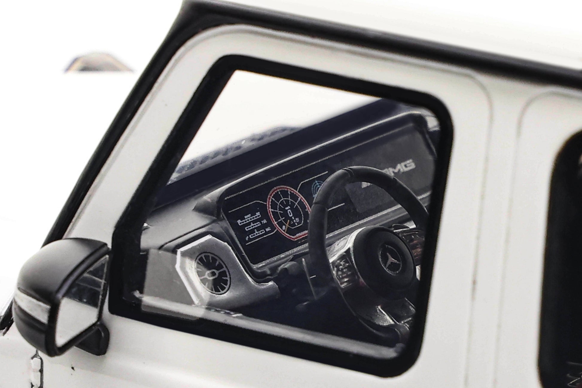 GT Spirit - Mercedes-Benz G63 AMG "Edition 55" (Designo Opalite Brilliant White) 1:18 Scale Model Car - Model Cars Canada Inc.