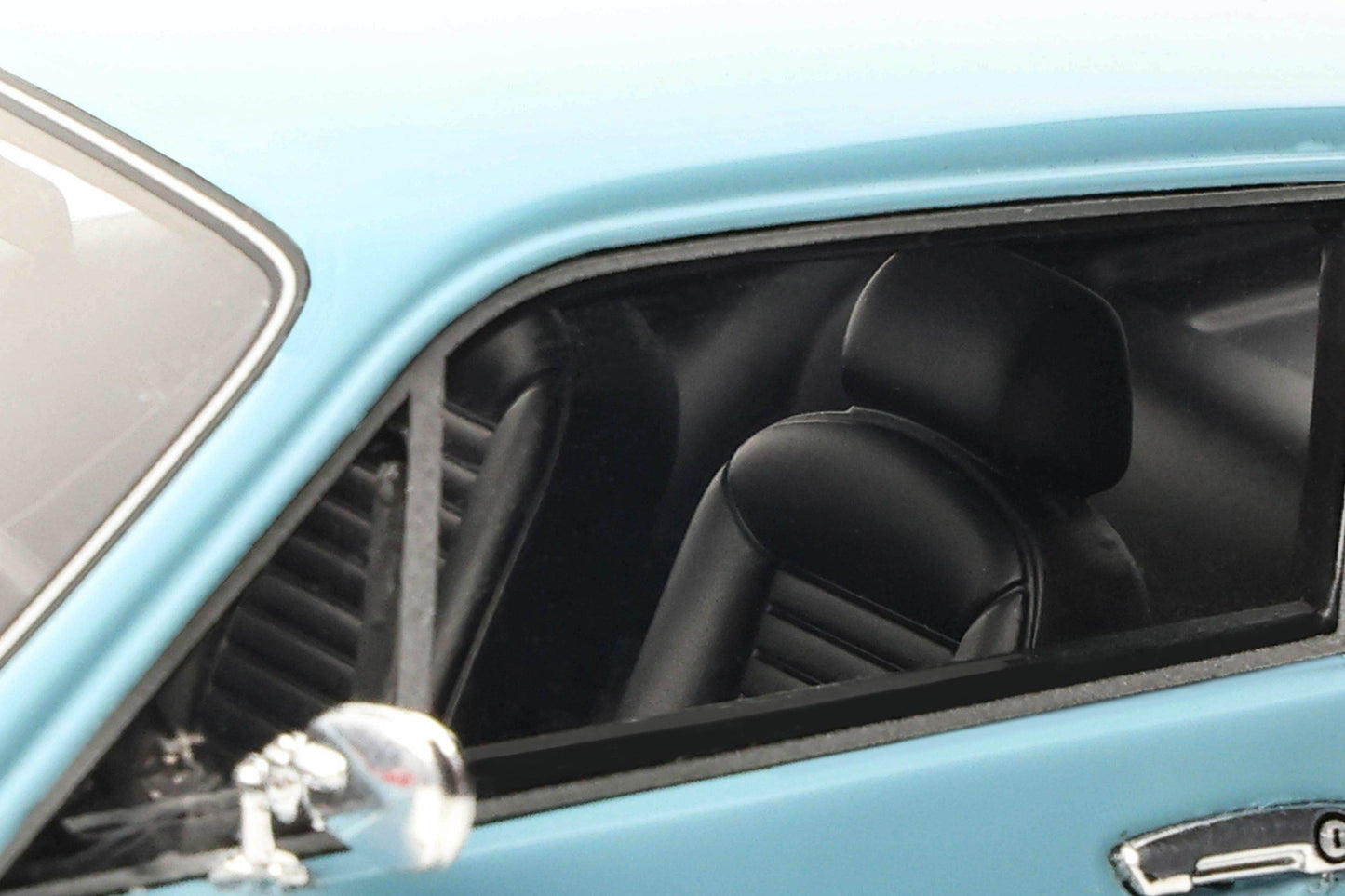 OttOmobile - Volkswagen SP2 (1972) (Niagara Blue) 1:18 Scale Scale Model - Model Cars Canada Inc.
