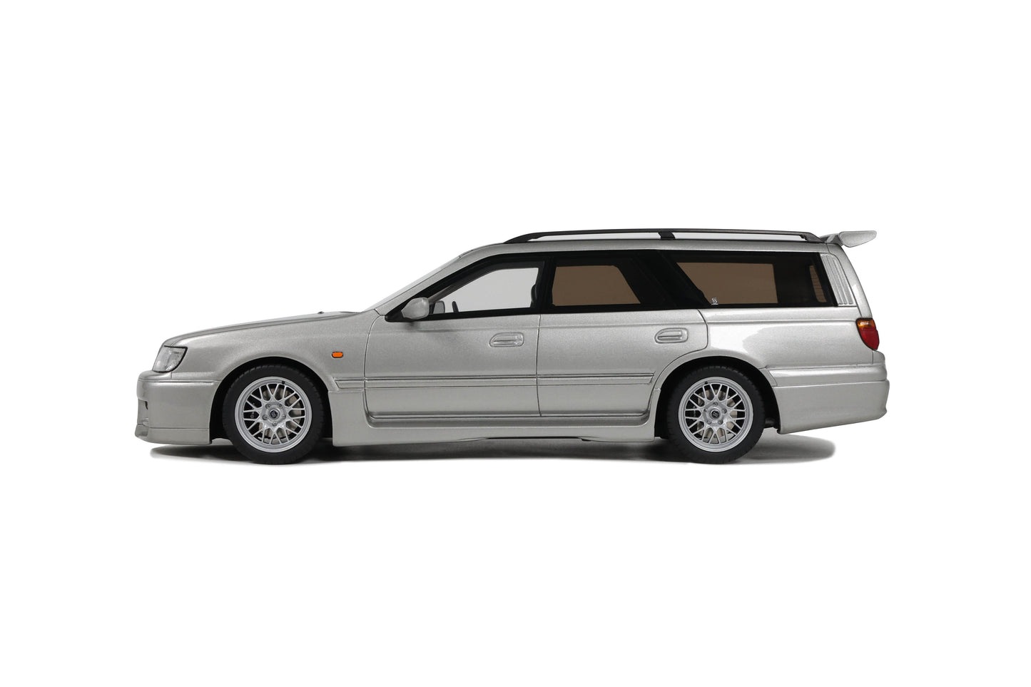 OttOmobile - Nissan Stagea Autech Version 260RS (Sonic Silver) 1:18 Scale Model Car