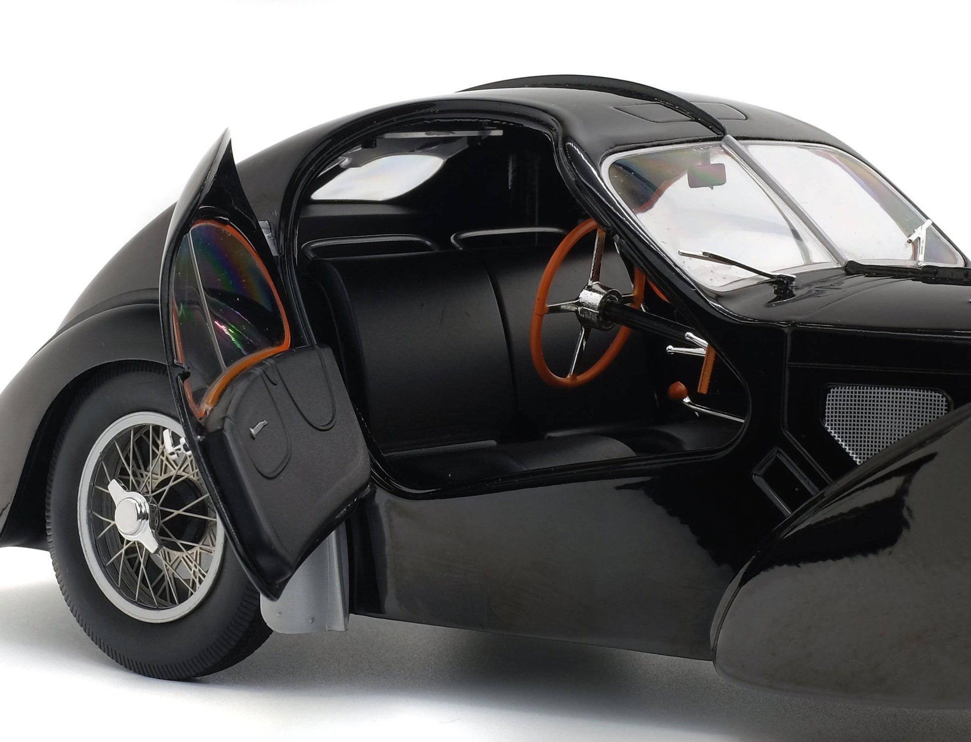 Solido - Bugatti Atlantic Type 57 SC (Black) 1:18 Scale Model Car - Model Cars Canada Inc.
