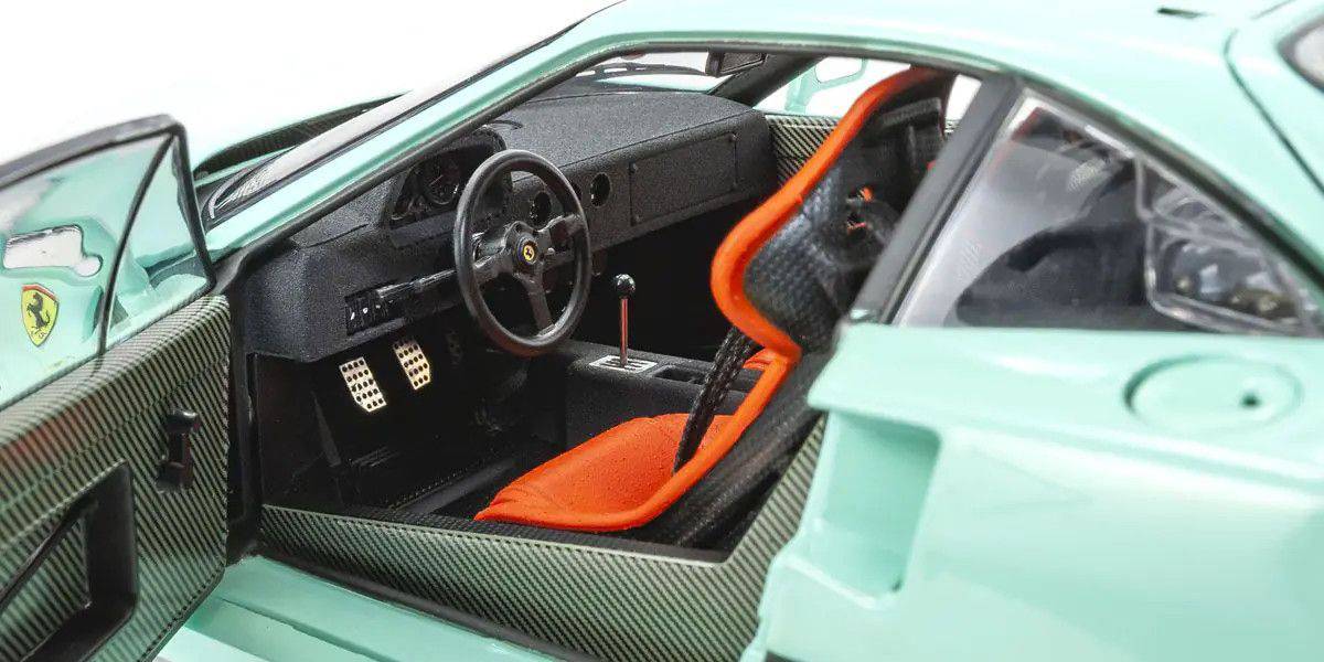 Kyosho - Ferrari F40 Street (Mint Green) 1:18 Scale Model Car - Model Cars Canada Inc.