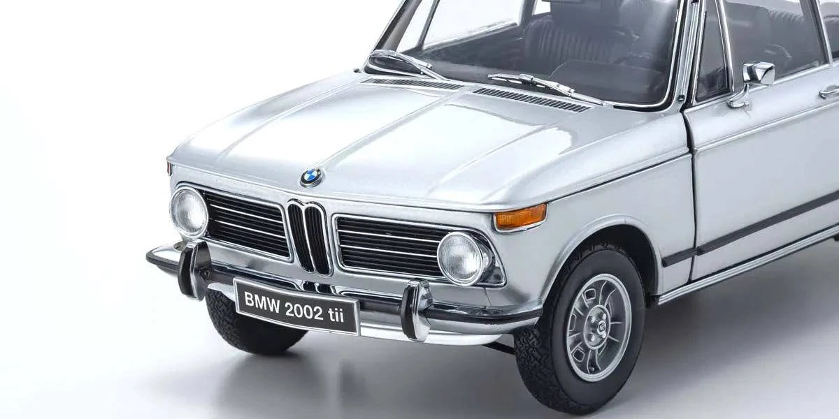 Kyosho - BMW 2002Tii (Silver) 1:18 Scale Model Car - Model Cars Canada Inc.