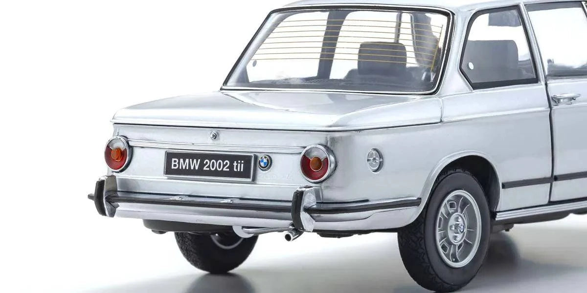 Kyosho - BMW 2002Tii (White) 1:18 Scale Model Car - Model Cars Canada Inc.
