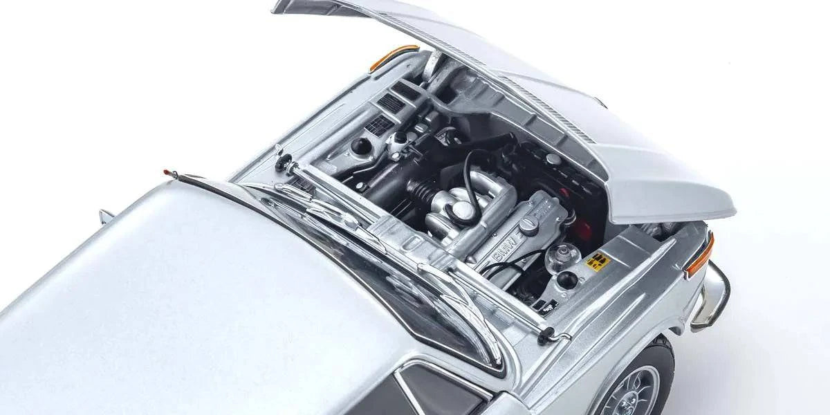 Kyosho - BMW 2002Tii (Silver) 1:18 Scale Model Car - Model Cars Canada Inc.