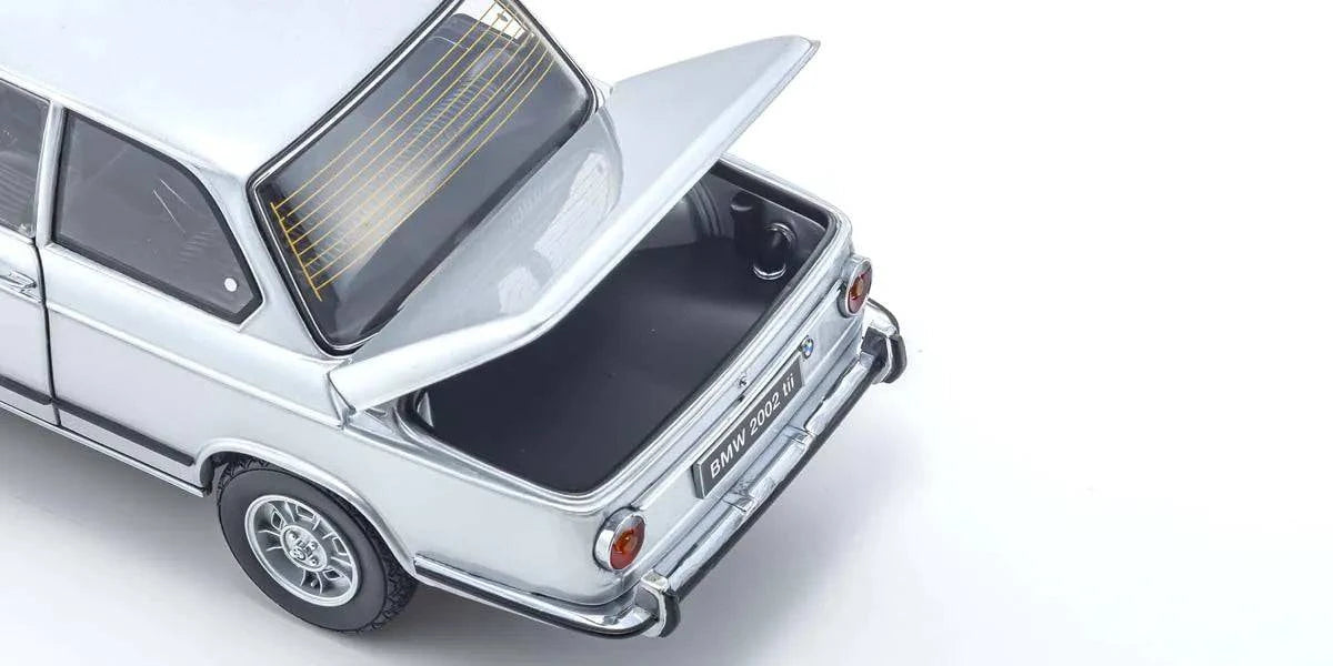 Kyosho - BMW 2002Tii (Silver) 1:18 Scale Model Car - Model Cars Canada Inc.