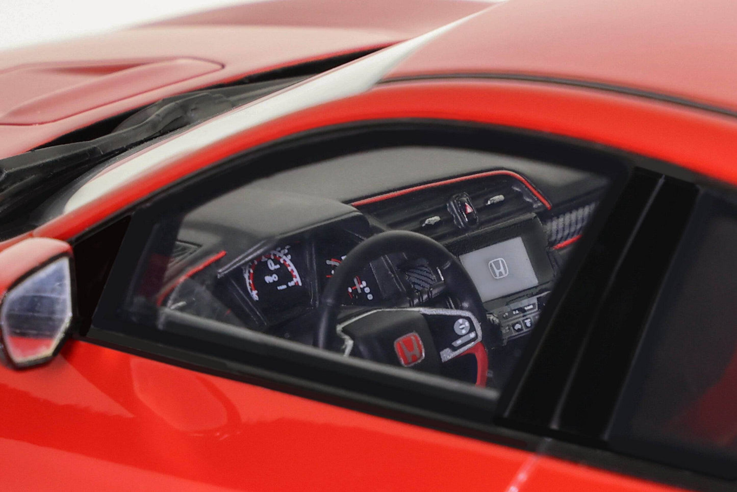 OttOmobile - Honda Civic Type R (FK8)(Rallye Red) 1:18 Scale Model Car - Model Cars Canada Inc.