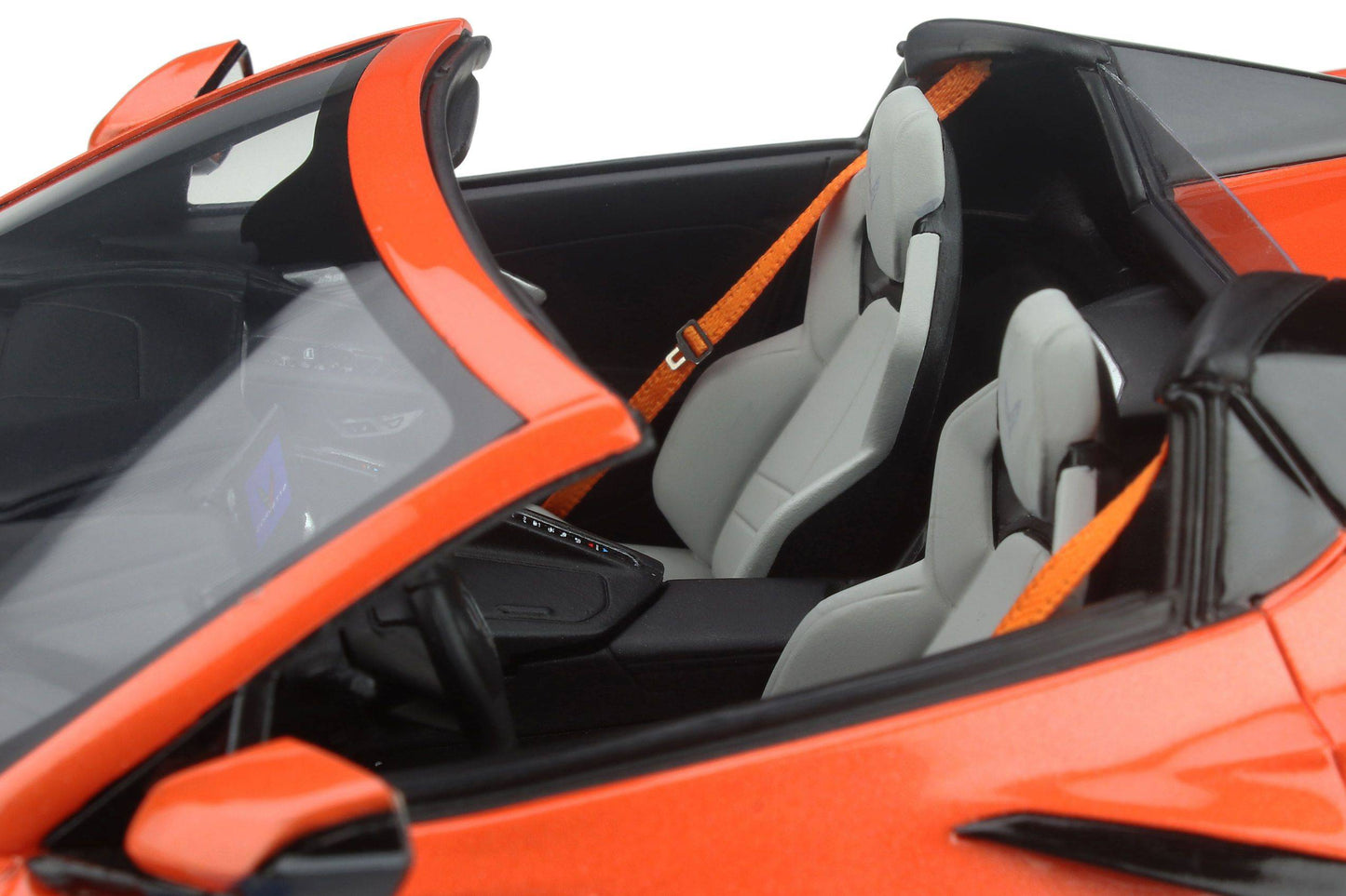 GT Spirit - Chevrolet Corvette Cabriolet (C8) (Sebring Orange) 1:18 Scale Model Car
