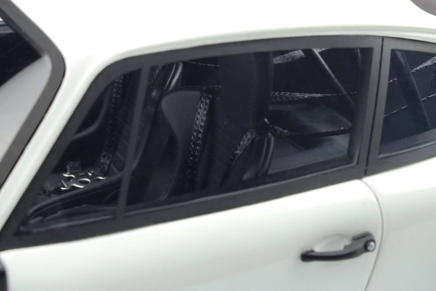 GT Spirit - Porsche 911 SC RS (1984) (Grand Prix White) 1:18 Scale Model Car - Model Cars Canada Inc.