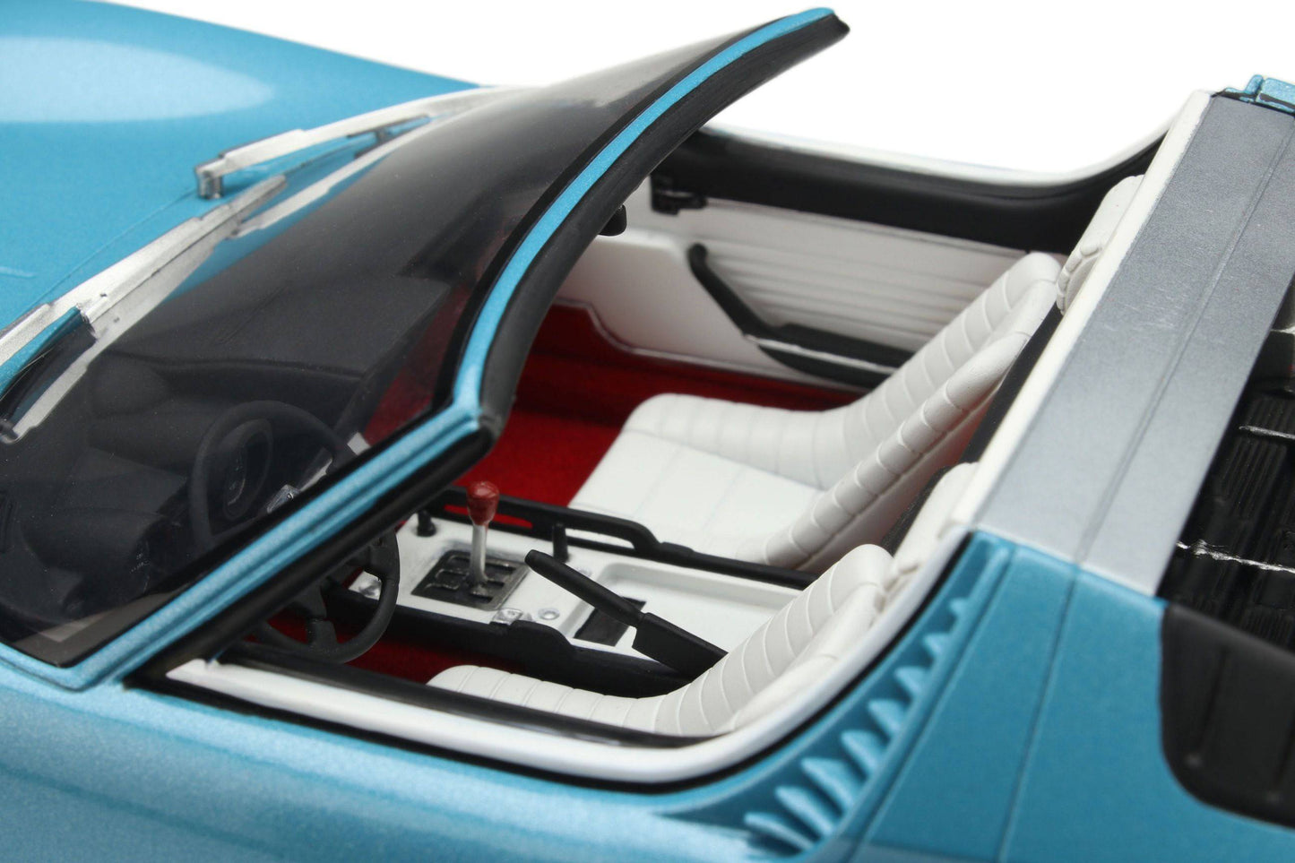 GT Spirit - Lamborghini Miura P400 Roadster (1968) (Azzuro Cielo Blue) 1:18 Scale Model Car - Model Cars Canada Inc.