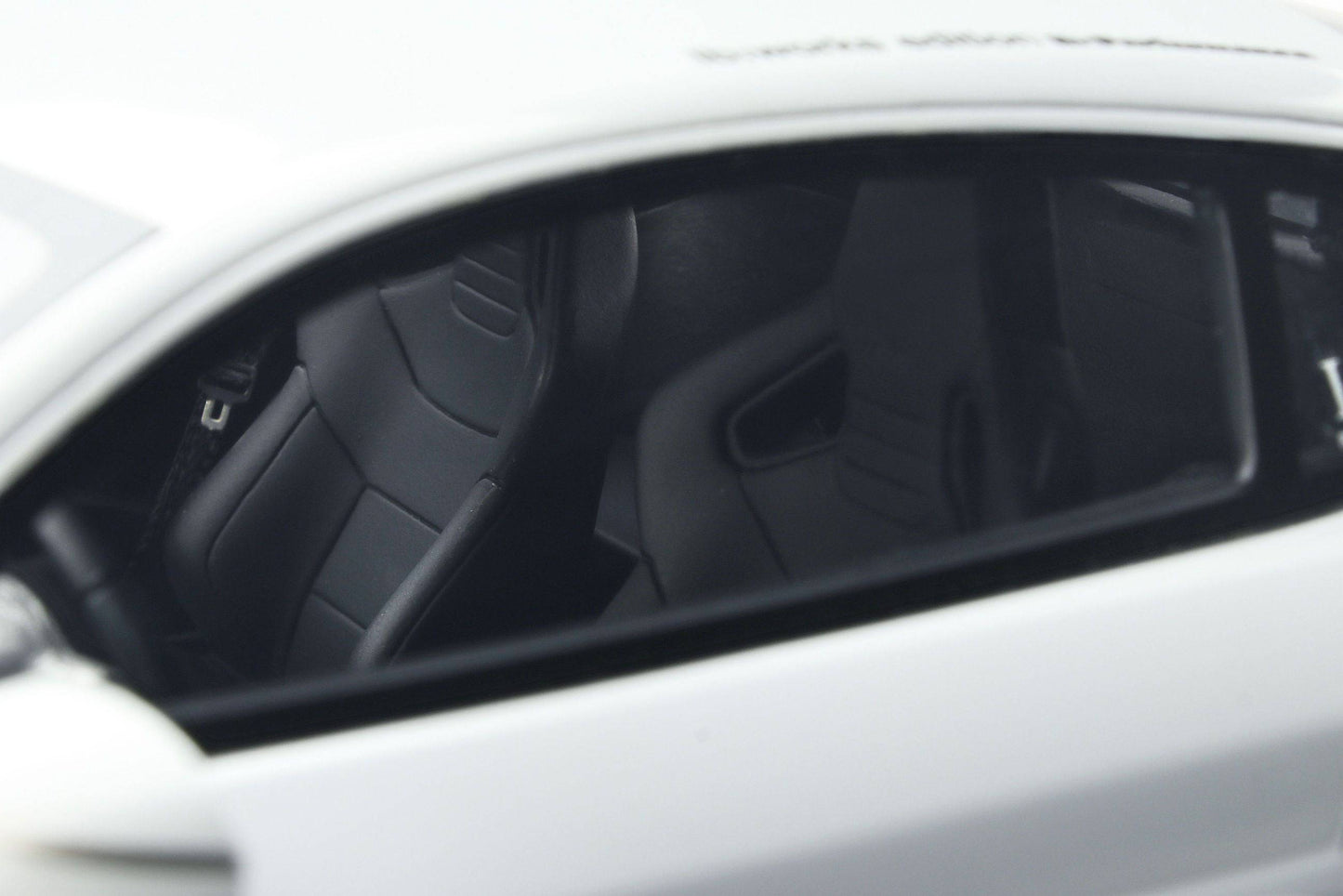 GT Spirit - Liberty Walk Audi R8 (Glacier White) 1:18 Scale Model Car - Model Cars Canada Inc.