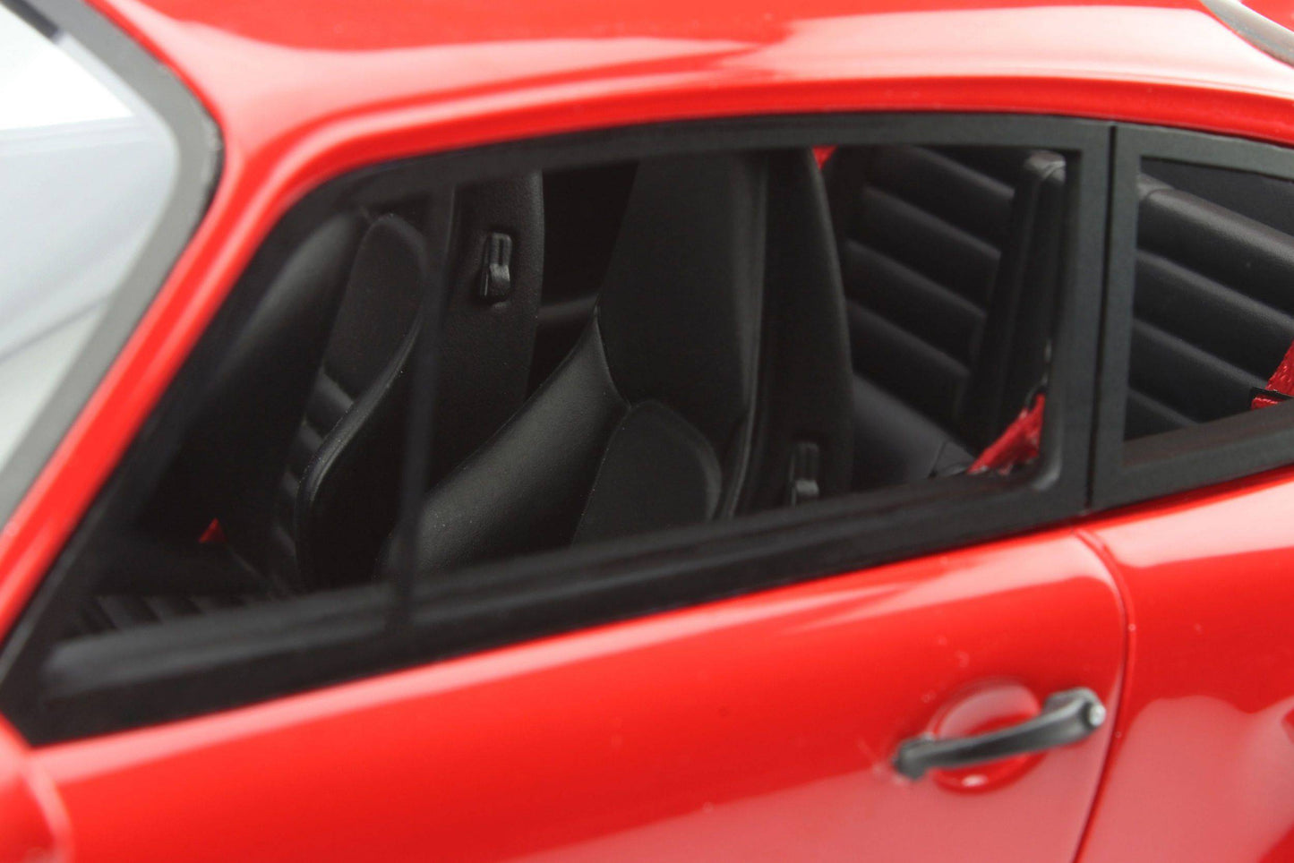 GT Spirit - Porsche 911 (964) Turbo S Flachbau (1994) (Guards Red) 1:18 Scale Model Car - Model Cars Canada Inc.