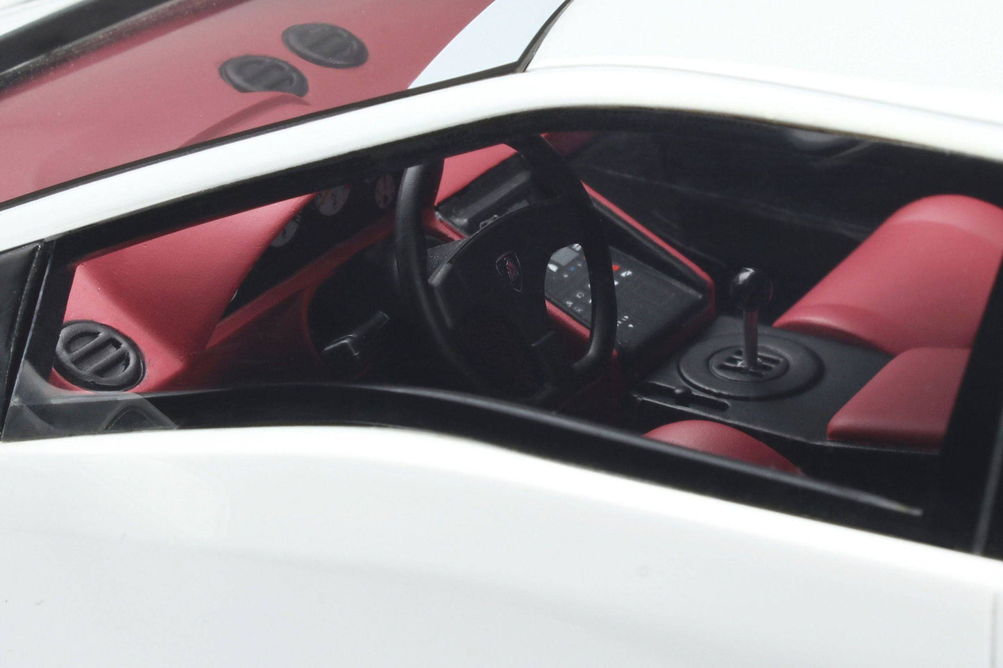 GT Spirit - Kazuki Ohashi Lamborghini Diablo (White) 1:18 Scale Model Car - Model Cars Canada Inc.