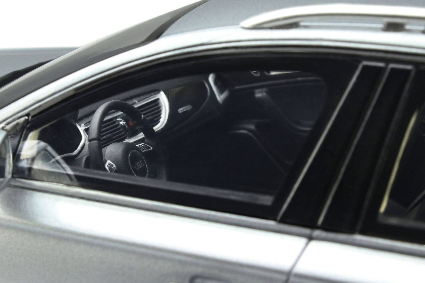 GT Spirit - Audi A6 Allroad (C7) (Floret Silver Metallic) 1:18 Scale Model Car - Model Cars Canada Inc.