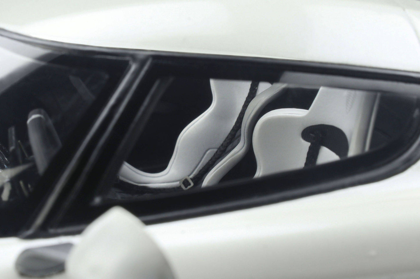 GT Spirit - Koenigsegg Jesko (White) 1:18 Scale Model Car
