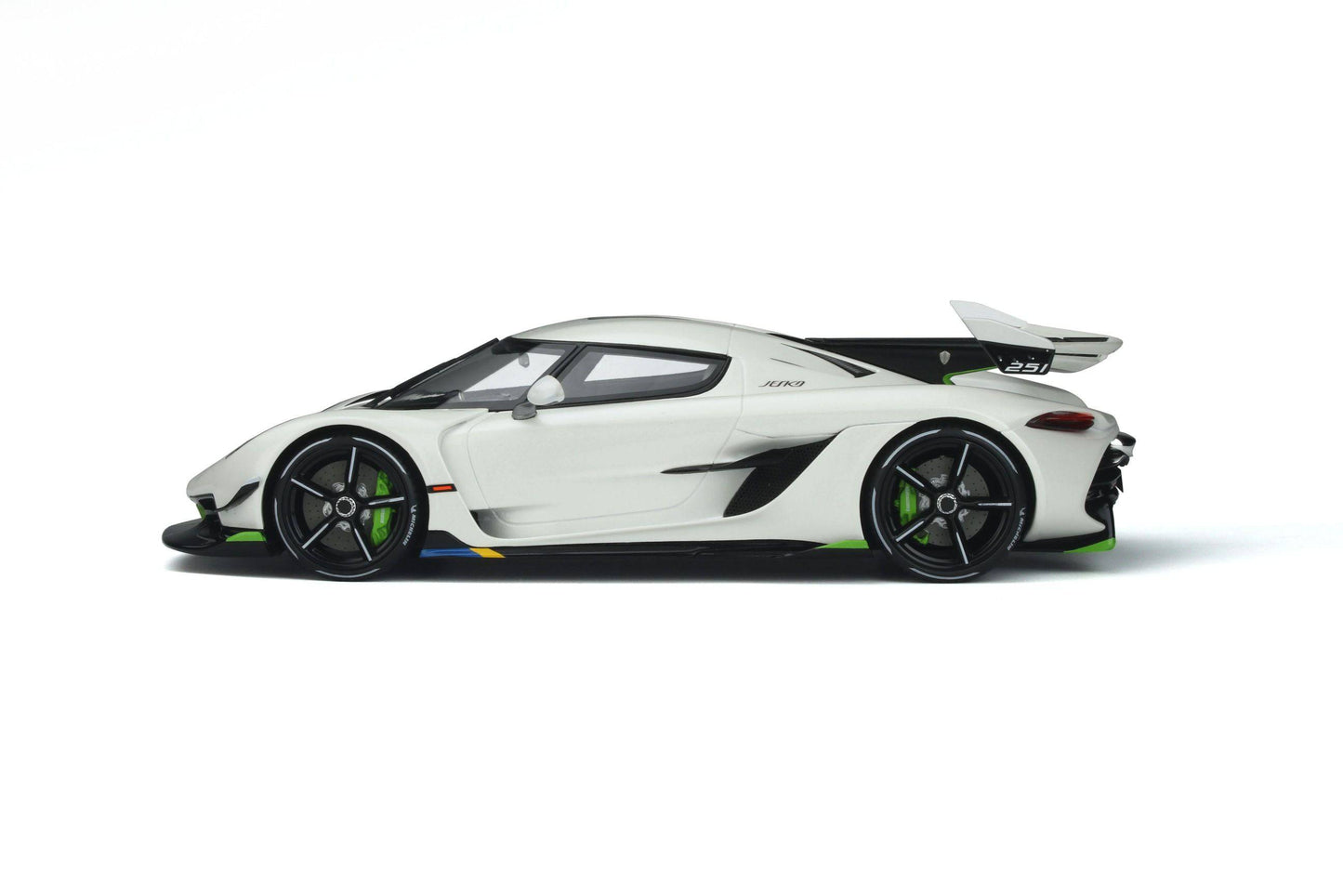 GT Spirit - Koenigsegg Jesko (White) 1:18 Scale Model Car - Model Cars Canada Inc.