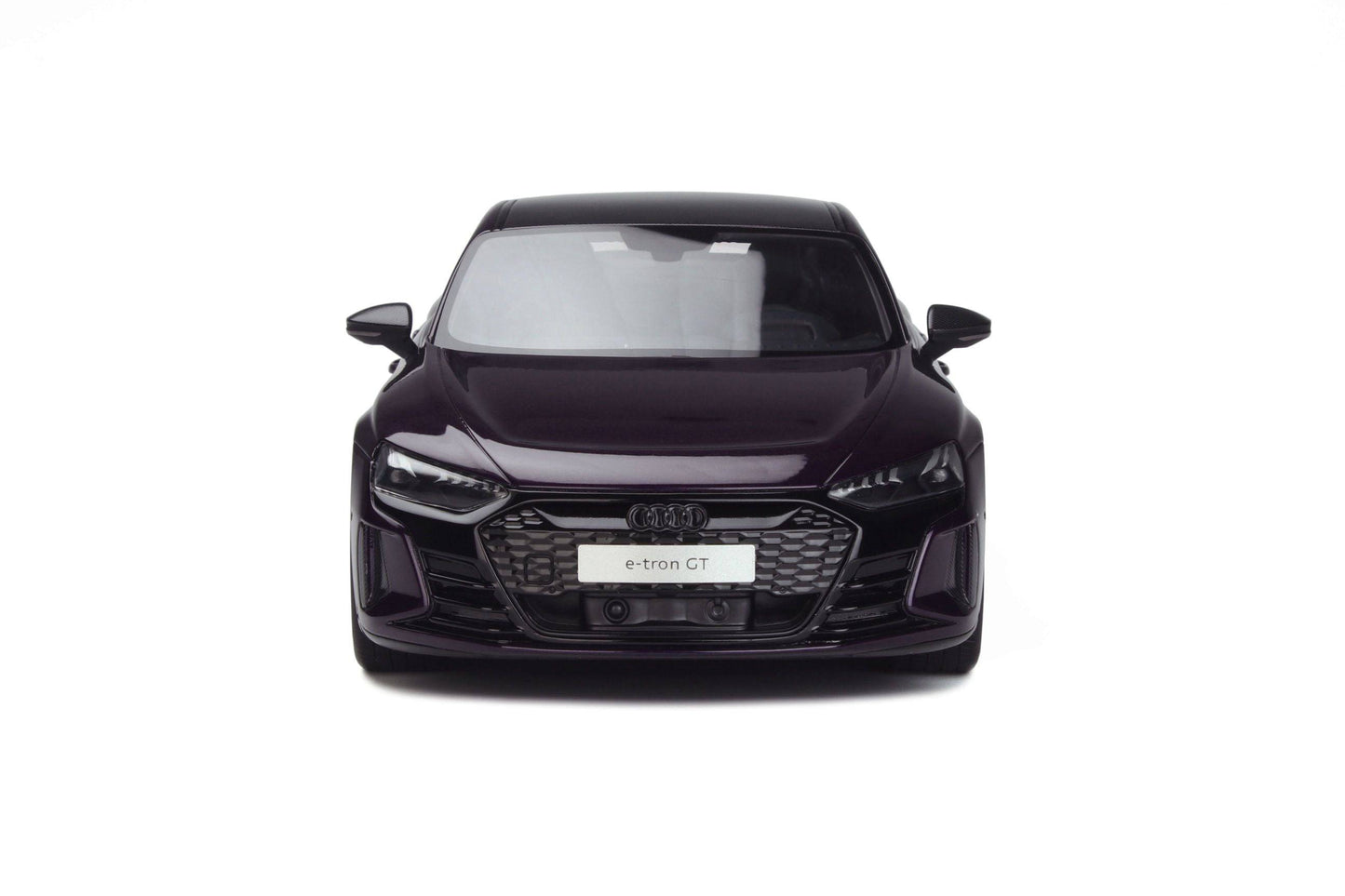 GT Spirit - Audi RS E-Tron (Velvet Violet) 1:18 Scale Model Car