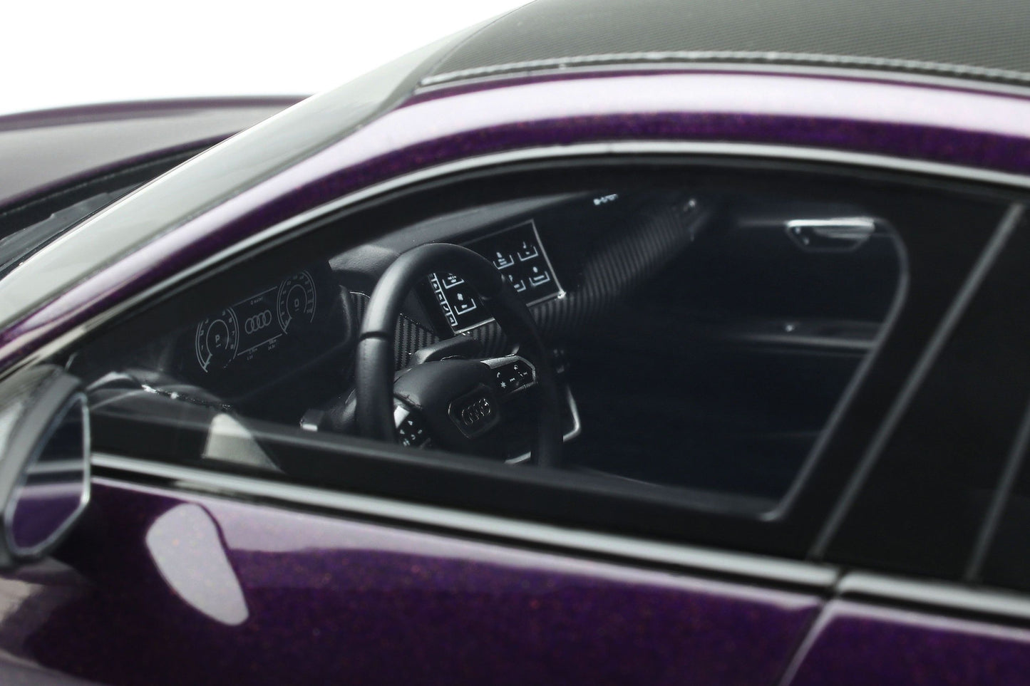 GT Spirit - Audi RS E-Tron (Velvet Violet) 1:18 Scale Model Car