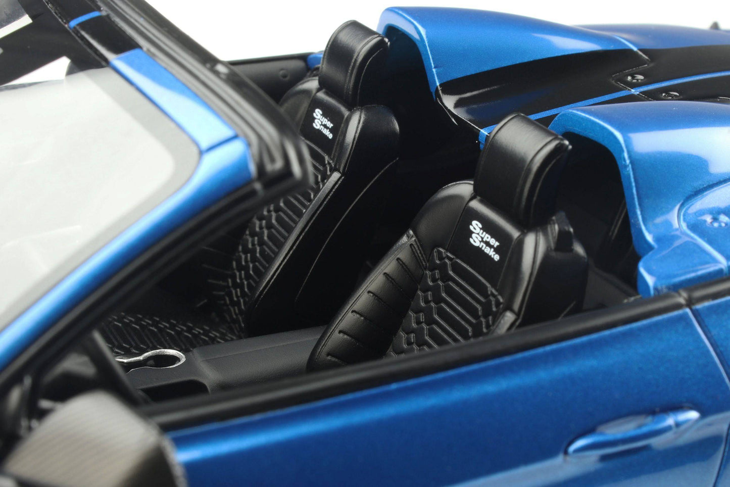 GT Spirit - Shelby Super Snake Speedster (Velocity Blue) 1:18 Scale Model Car - Model Cars Canada Inc.