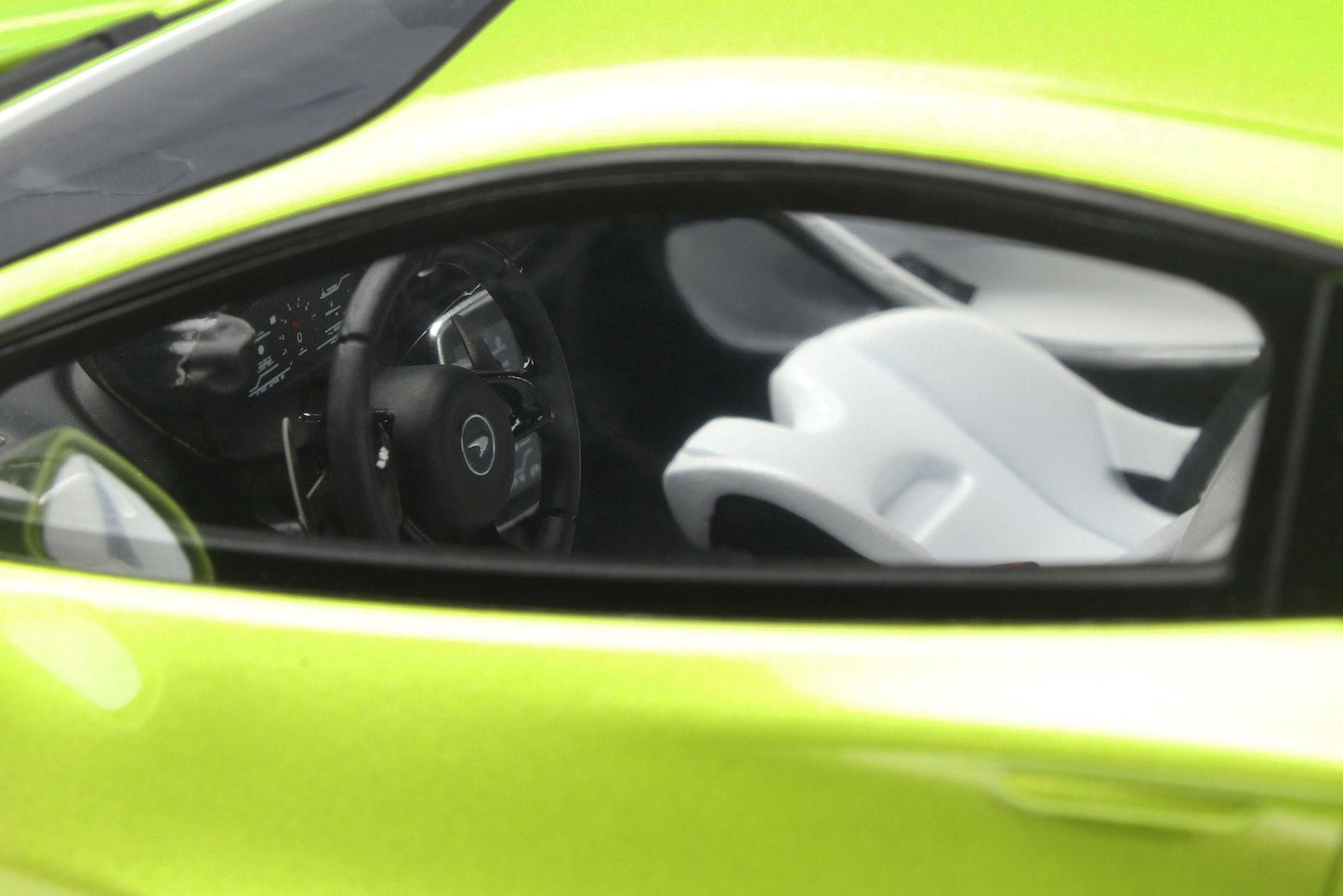 GT Spirit - McLaren Artura (Flux Green) 1:18 Scale Model Car - Model Cars Canada Inc.
