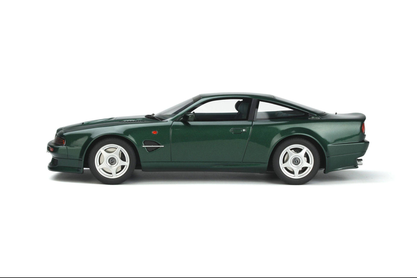 GT Spirit - Aston Martin V8 Vantage Le Mans (British Racing Green) 1:18 Scale Model Car