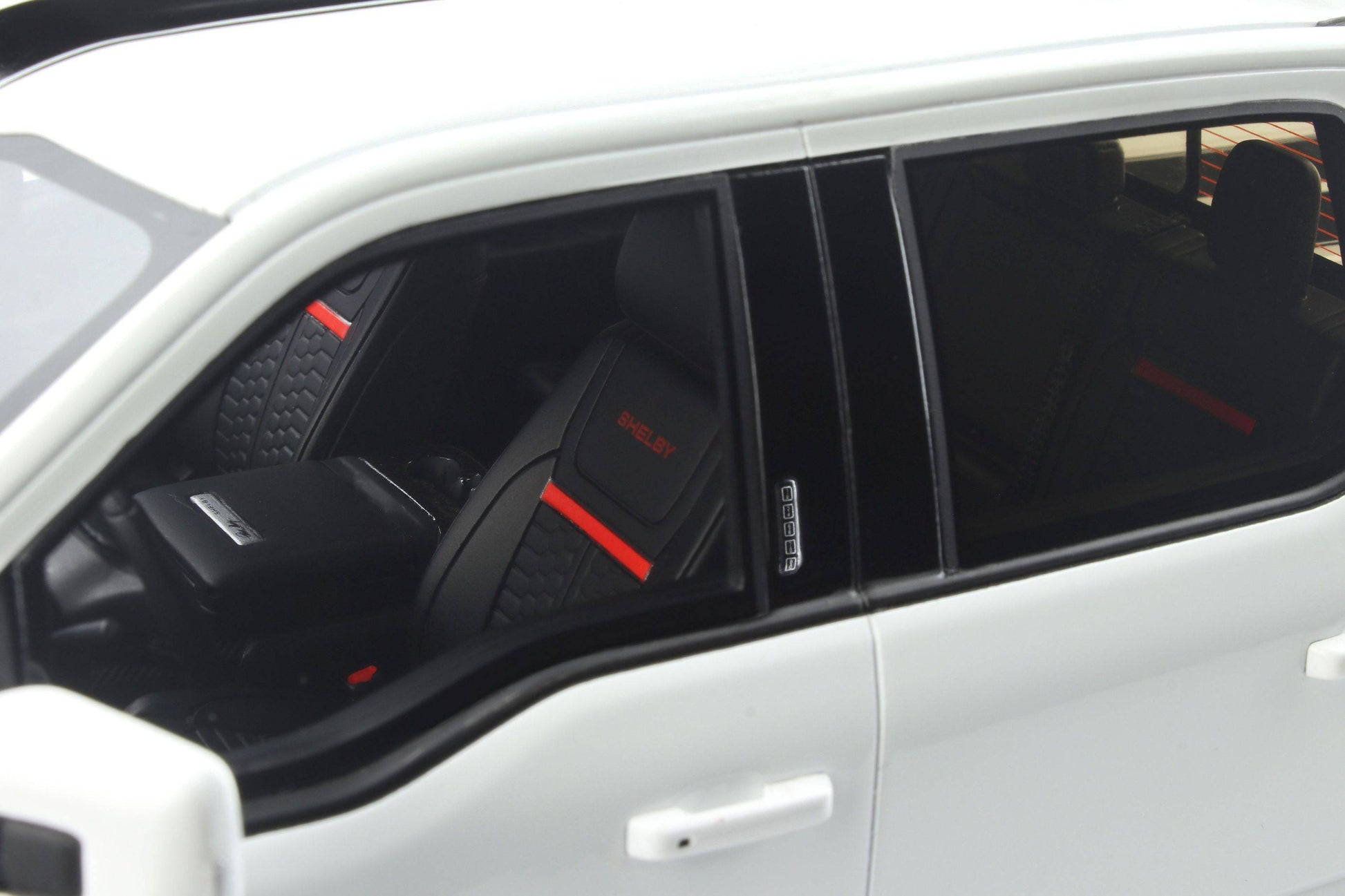 GT Spirit - Shelby Ford F150 "Off-Road" (Star White) 1:18 Scale Model Car - Model Cars Canada Inc.