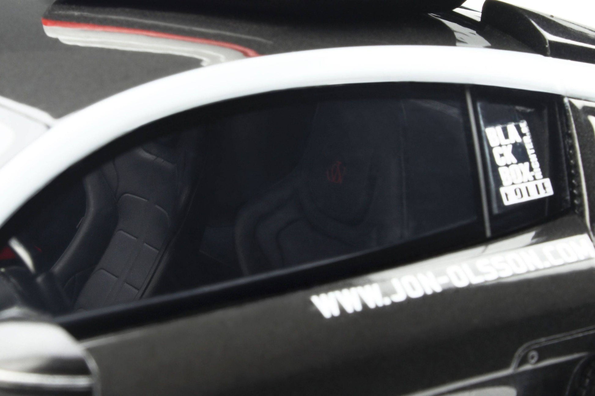 GT Spirit - Jon Olsson Audi R8 V10 PPI Razor GTR "Gumball 3000" (Betsafe) 1:18 Scale Model Car - Model Cars Canada Inc.