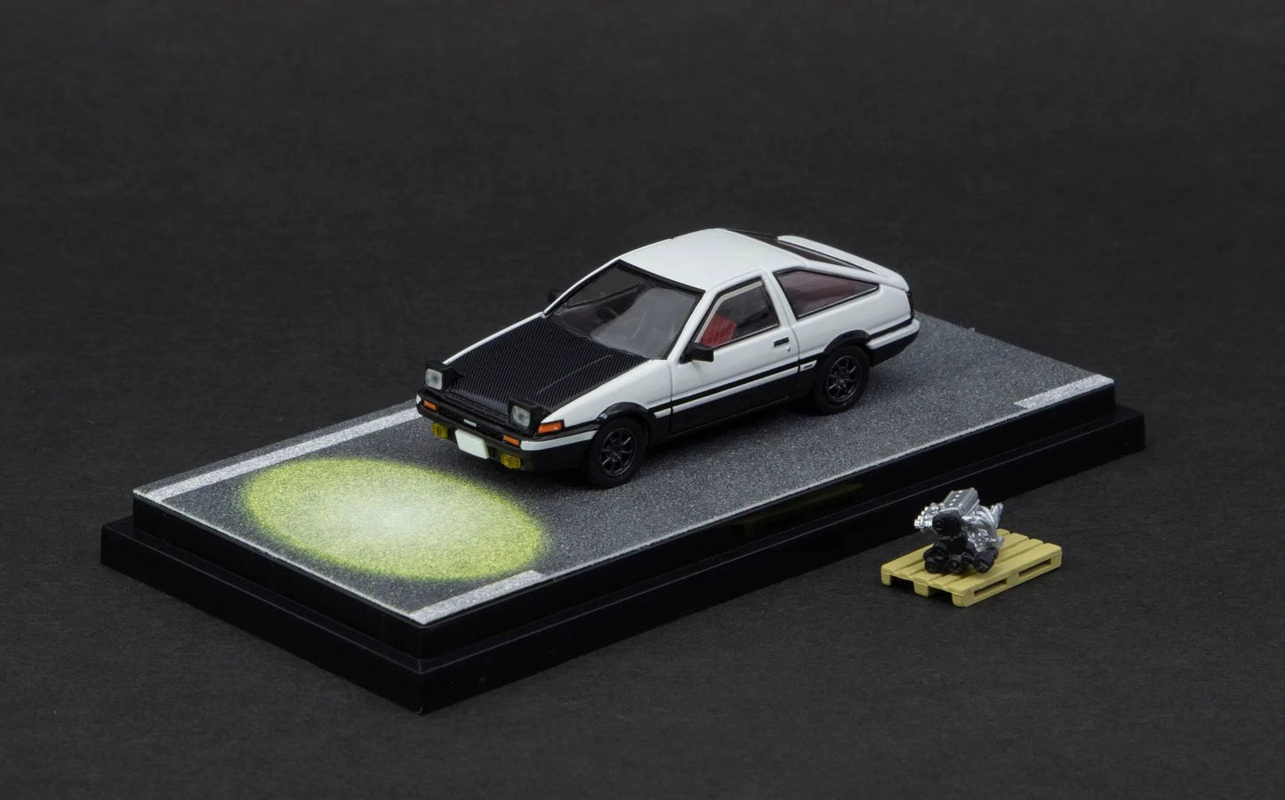 Hobby Japan - Toyota Corolla Sprinter Tureno GT Apex (AE86) "Initial D" (Carbon Hood) 1:64 Scale Model Car - Model Cars Canada Inc.