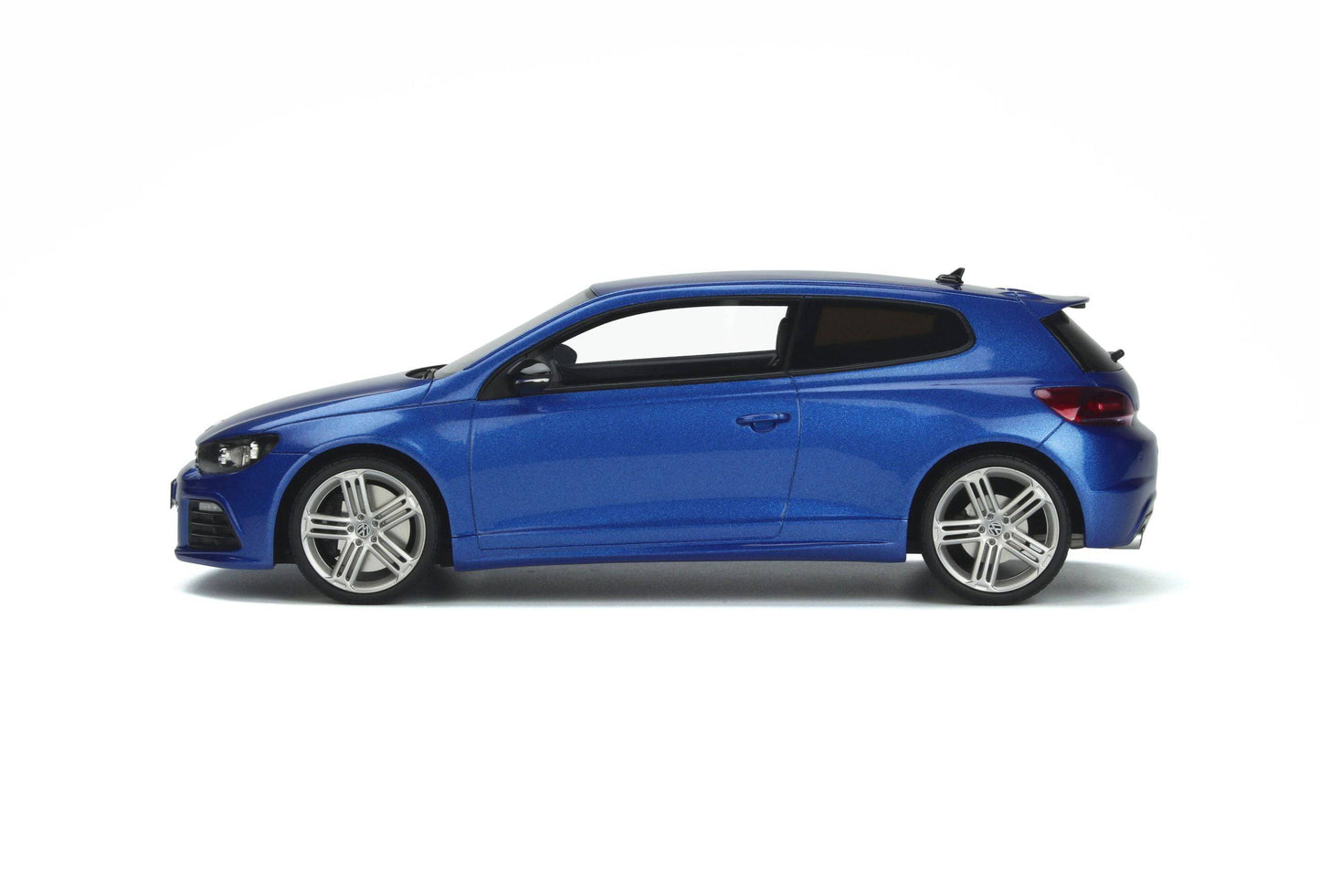 OttOmobile - Volkswagen Scirocco R (Blue) 1:18 Scale Model Car - Model Cars Canada Inc.