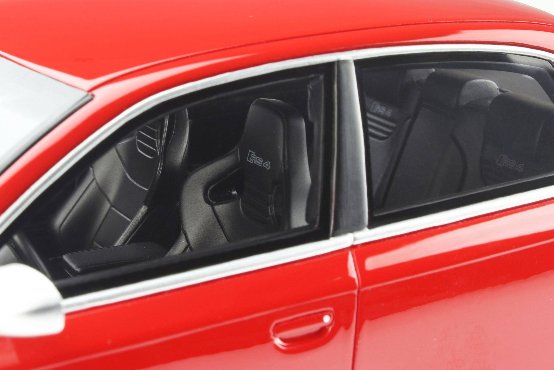 OttOmobile - Audi RS4 Sedan (B7) (Misano Red) 1:18 Scale Model Car - Model Cars Canada Inc.