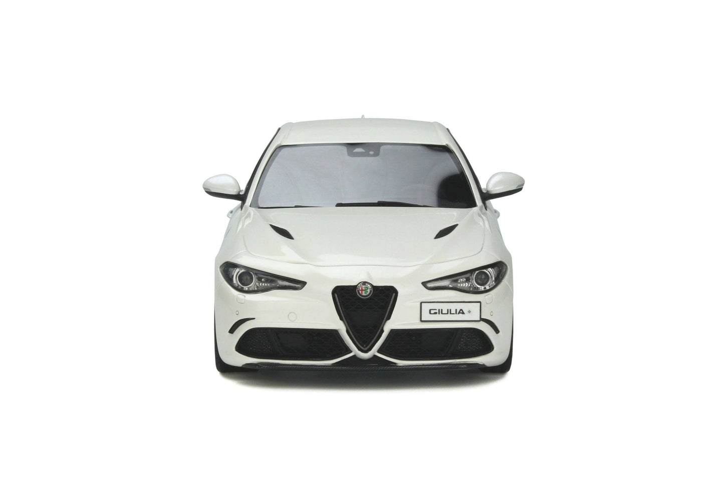 OttOmobile - Alfa Romeo Giulia Quadrifoglio (2019) (White) 1:18 Scale Model Car - Model Cars Canada Inc.