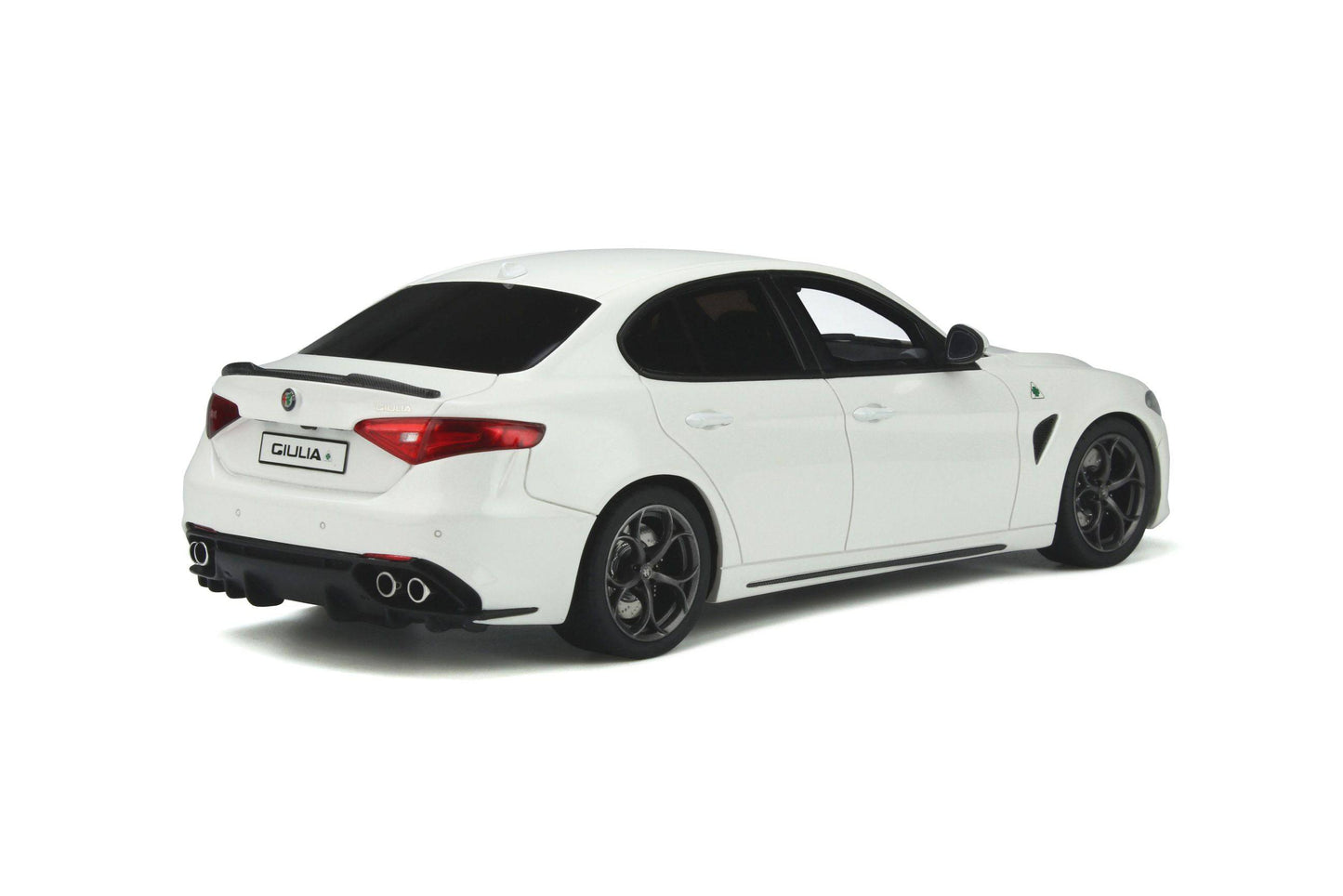 OttOmobile - Alfa Romeo Giulia Quadrifoglio (2019) (White) 1:18 Scale Model Car - Model Cars Canada Inc.