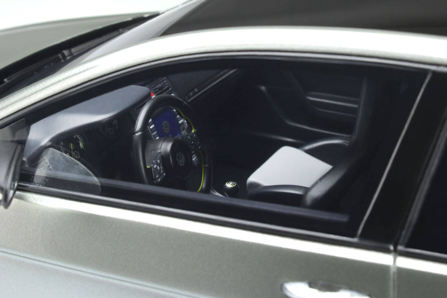 OttOmobile - Volkswagen Golf R400 Concept (MK7) (Reflex Silver) 1:18 Scale Model Car - Model Cars Canada Inc.