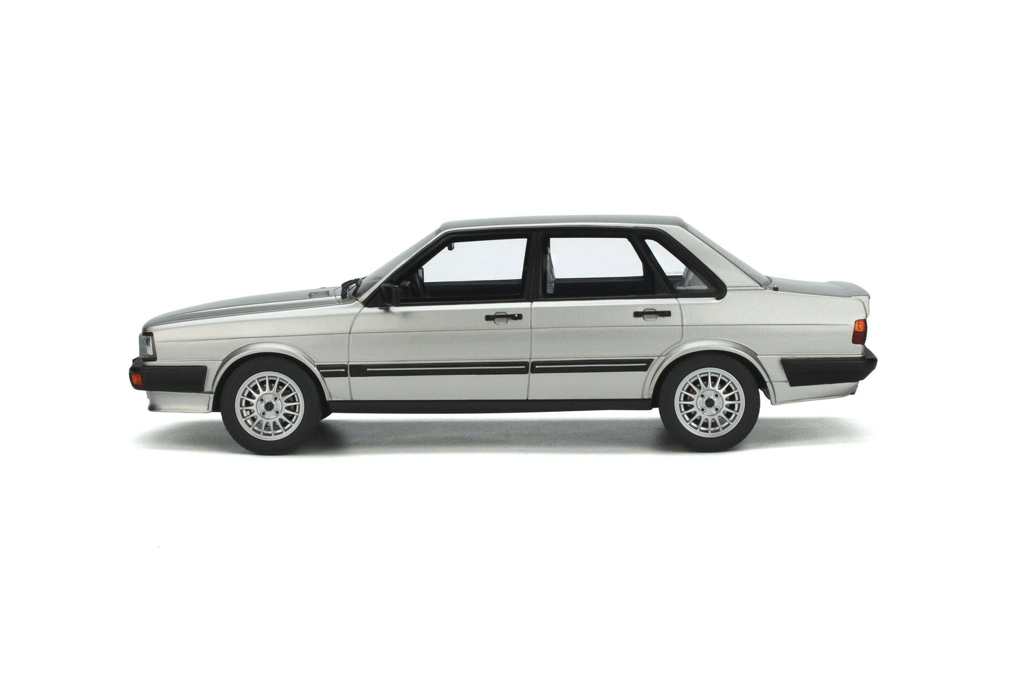 OttOmobile - Audi 80 Quattro (B2) (Zermatt Silver) 1:18 Scale Model Car