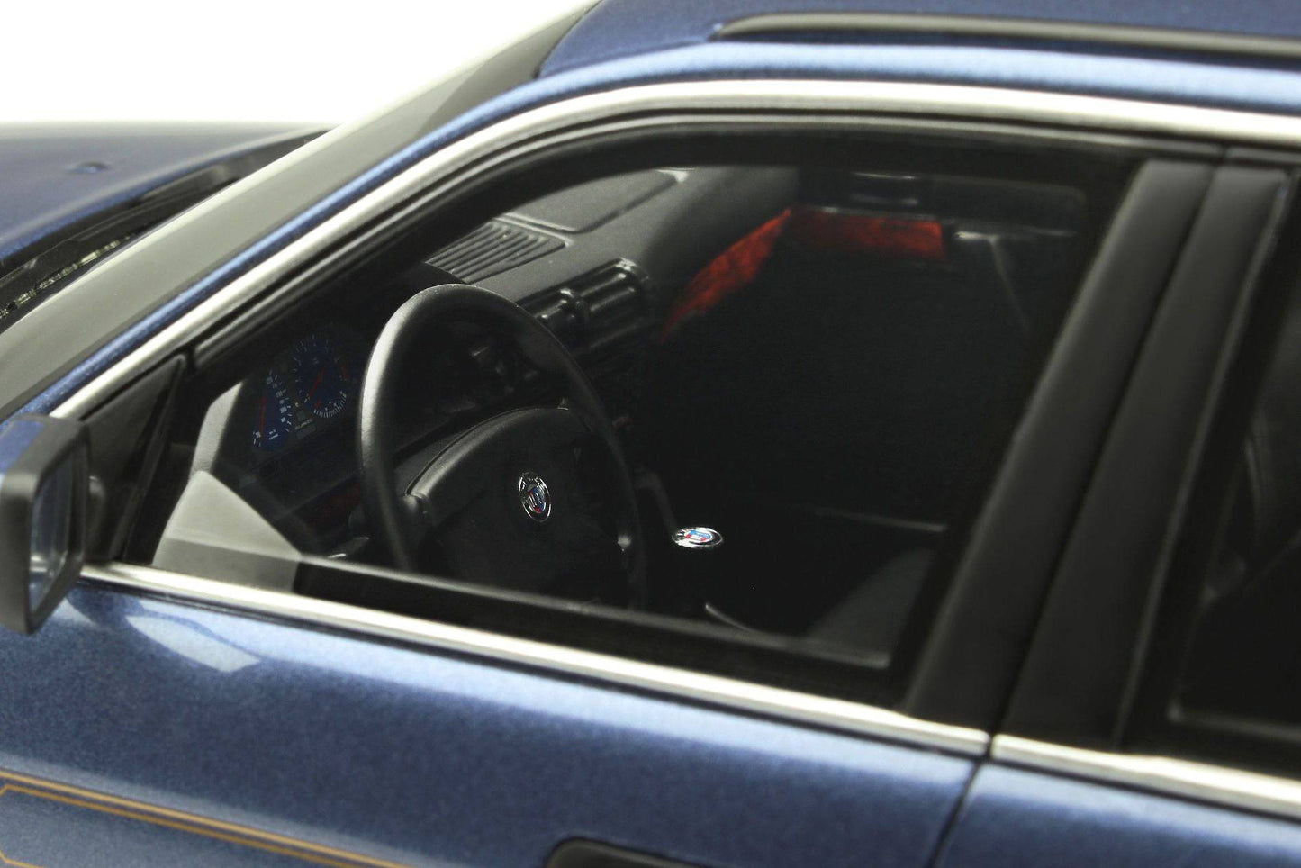 OttOmobile - Alpina BMW B10 Touring 4.0 (E34)(Blue) 1:18 Scale Model Car - Model Cars Canada Inc.
