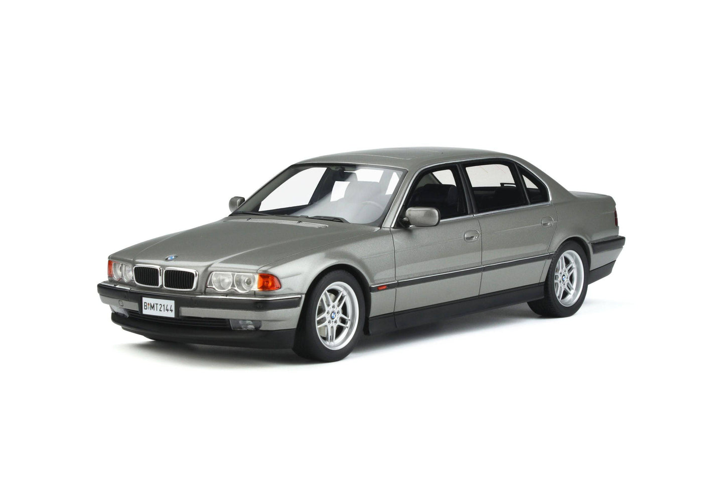 OttOmobile - BMW 750IL (E38) (Aspen Silver Metallic) 1:18 Scale Model Car