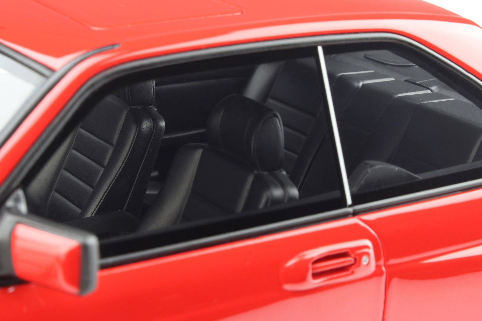 OttOmobile - Mercedes-Benz 560 SEC Wide Body (W126) (Signal Red) 1:18 Scale Model Car - Model Cars Canada Inc.