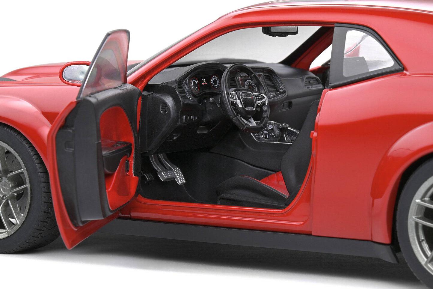 Solido - Dodge Challenger R/T Scat Pack Widebody (Tor Red) 1:18 Scale Model Car - Model Cars Canada Inc.