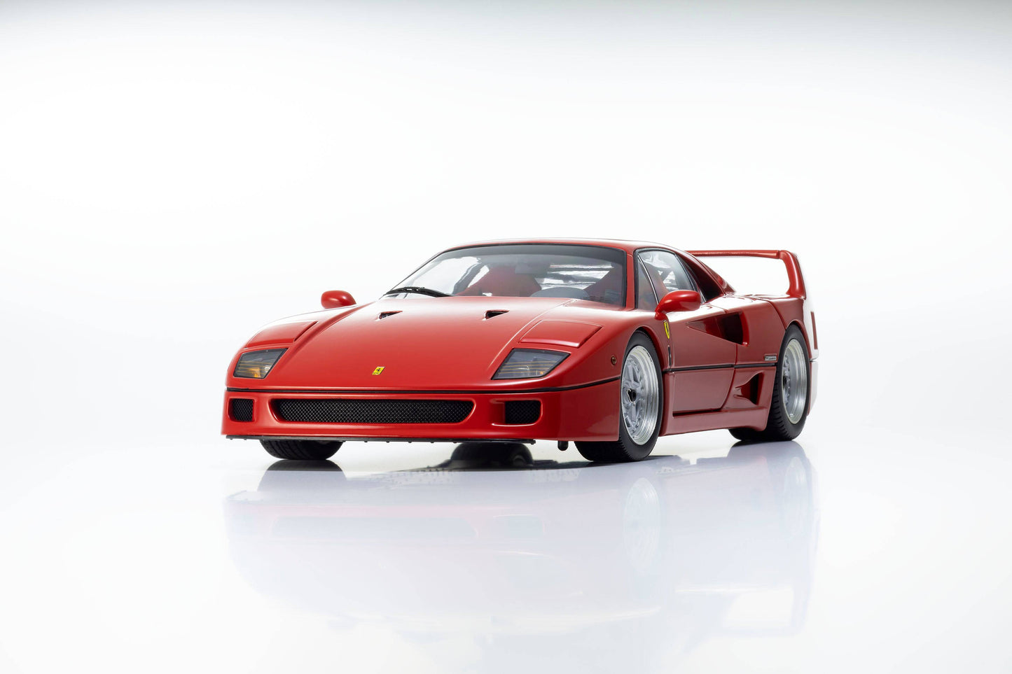 Kyosho - Ferrari F40 Street (Rosso Corsa Red) 1:18 Scale Model Car - Model Cars Canada Inc.
