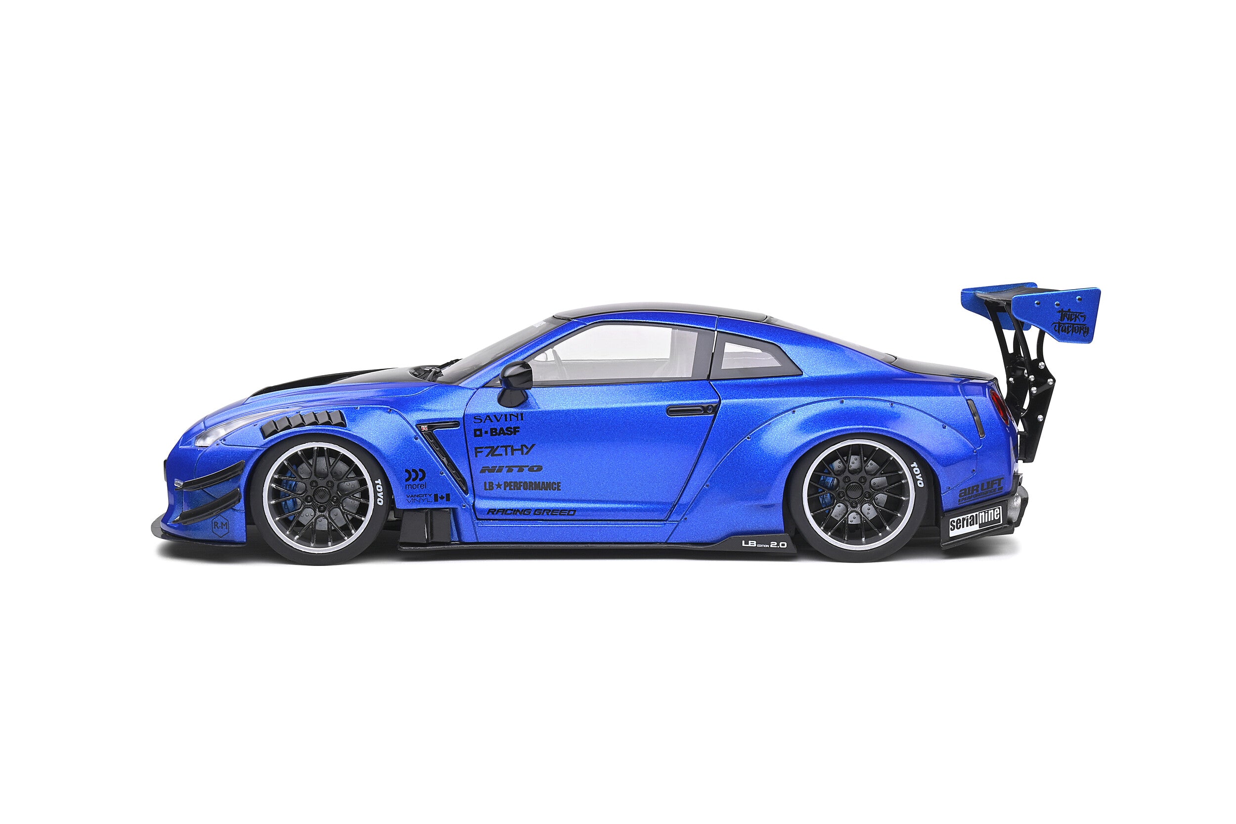 Solido - Liberty Walk Nissan GT-R (R35) 2.0 (Metallic Blue) 1:18 Scale  Model Car