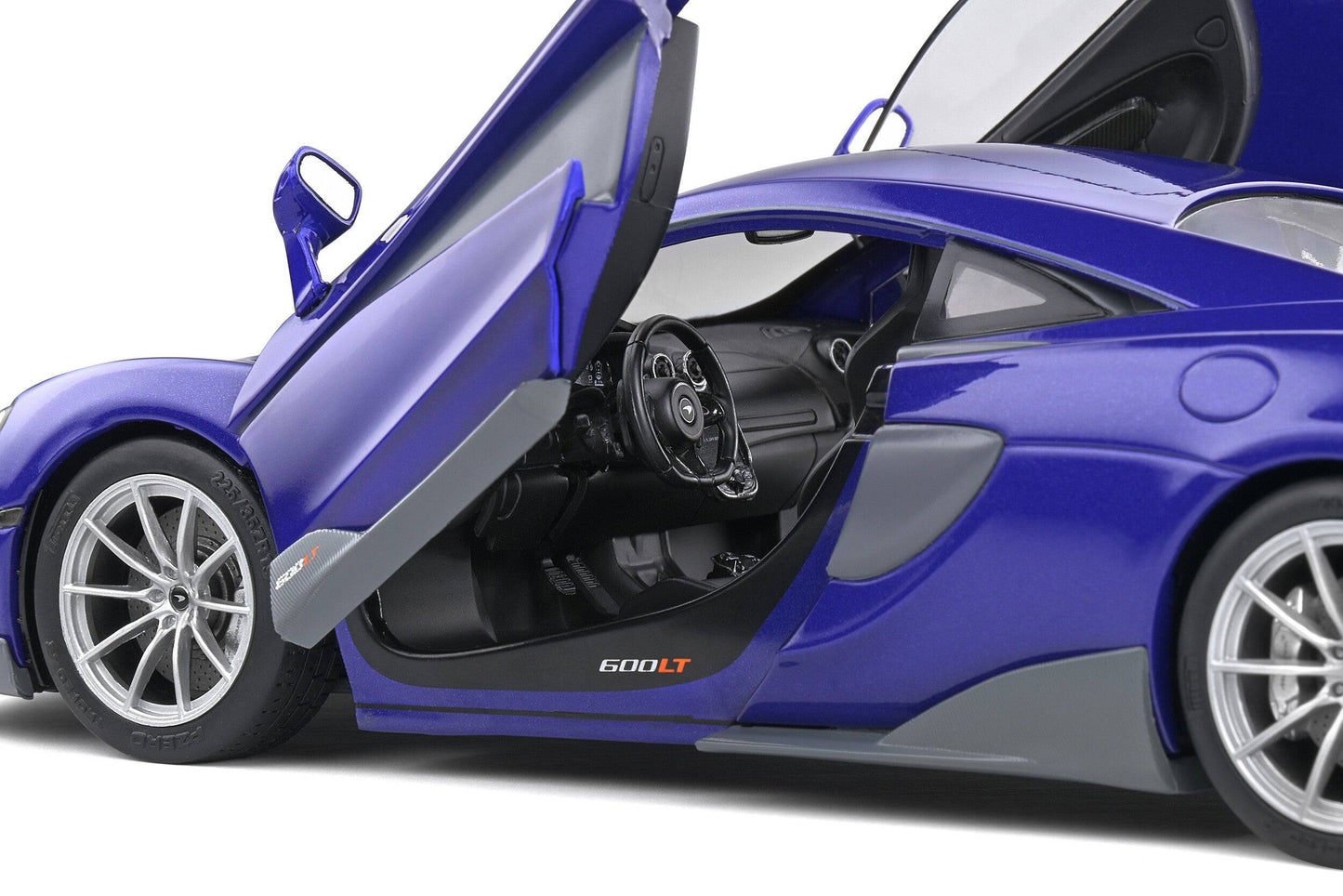 Solido - McLaren 600LT (Lantana Purple) 1:18 Scale Model Car